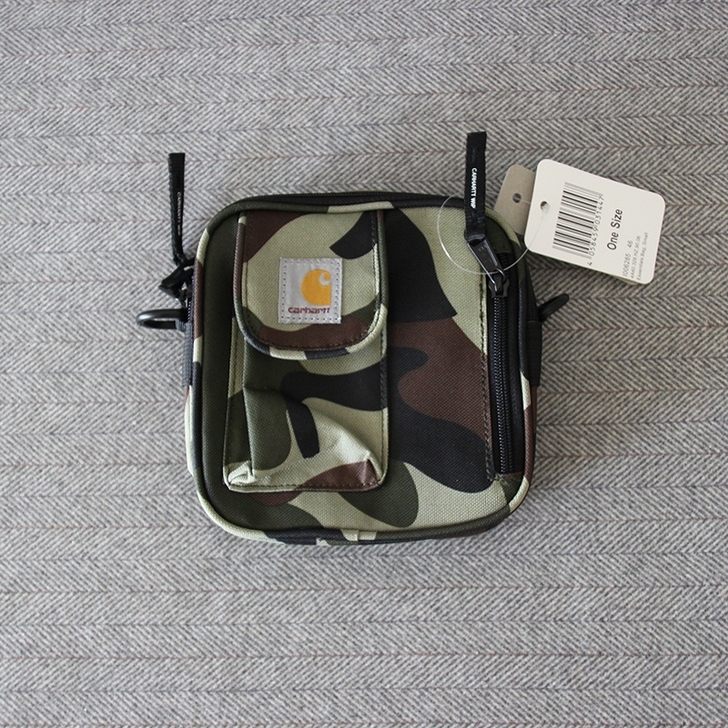 原版帆布材质，YKK拉链，外壳600D牛津...