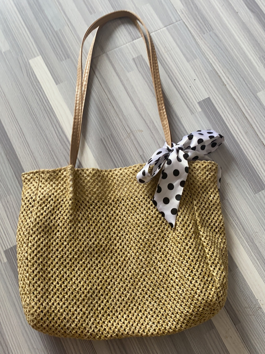 草编包、全新带吸扣，有内衬，便宜出