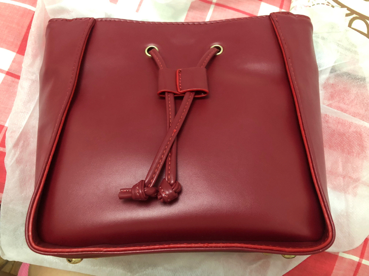 pu单肩小包包，全新未使用过，带包装袋，吸...