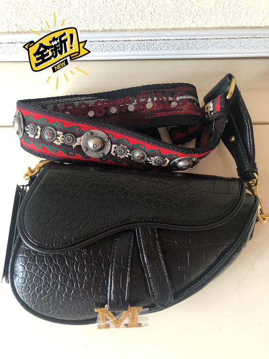 朋友送的马鞍包,不是我的风格,全新出。长:...
