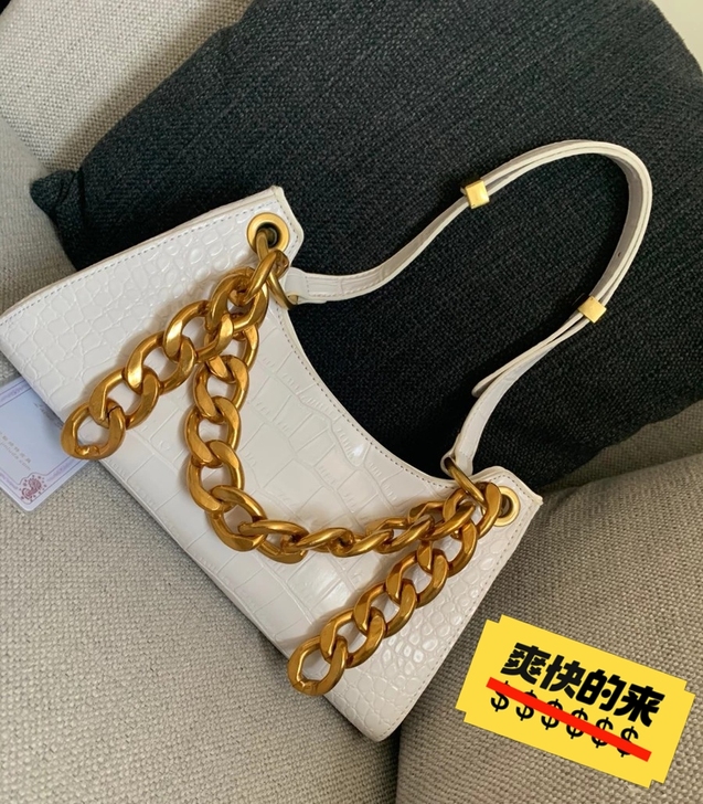 金路达腋下包，背过两次，米白，不是纯白哈，...