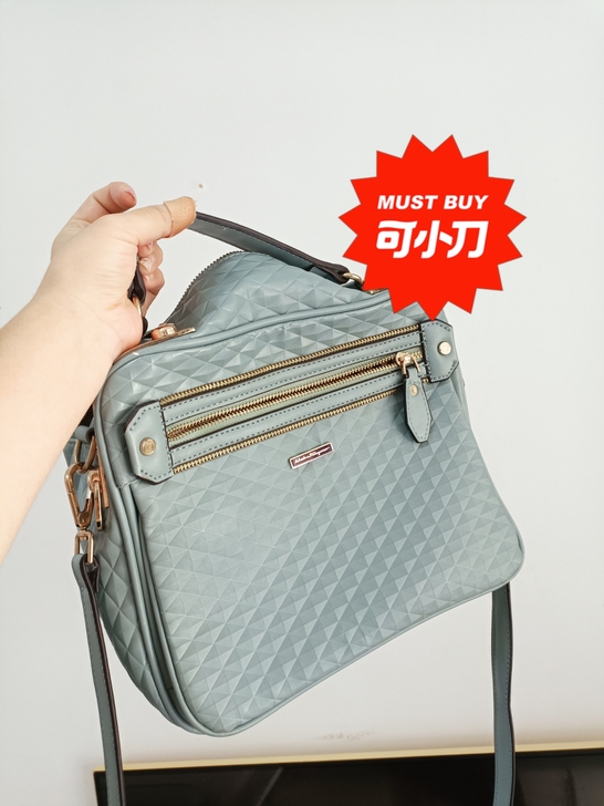 40*40的小方包 没有品牌 可包邮...