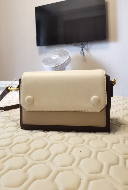 闲置小ck包，9成新，5金都好的