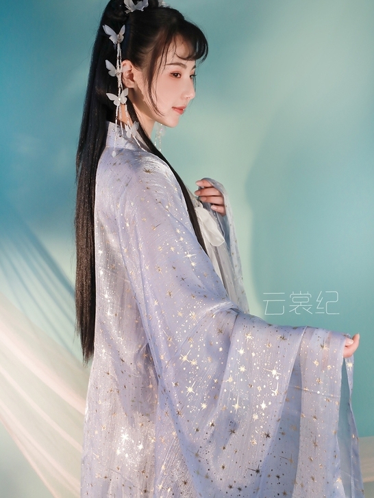 【东月棠 原云裳纪】退汉服坑出 可小刀