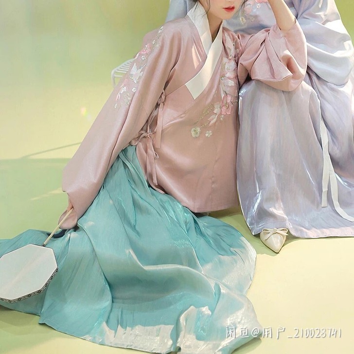 东月棠汉服燕归 m码明制 有吊牌 仅试穿没...