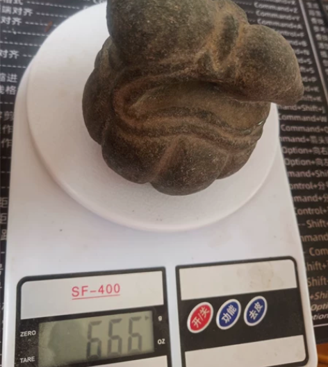 镇纸石雕喜欢的。来看看，重666克，孤品售...