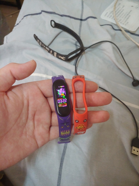 自用小米手环5标准版，表面有划痕没有原装腕...
