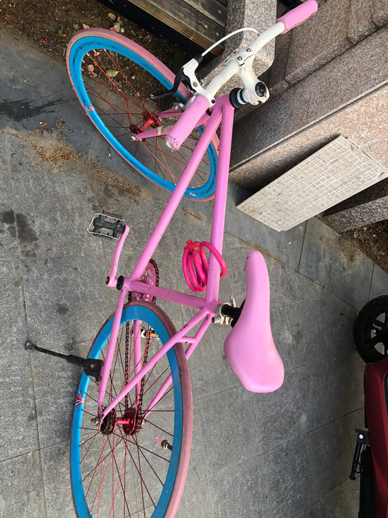 自行车，死飞。26的，成色新，好骑。刹车灵...