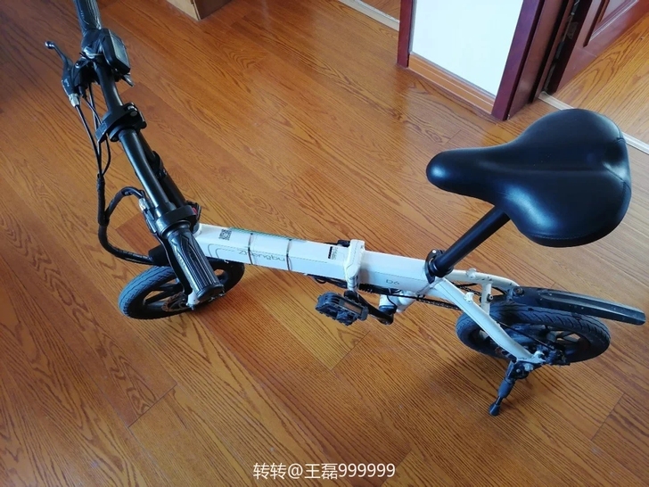 正步折叠电动车 D6 使用五个月 原价21...