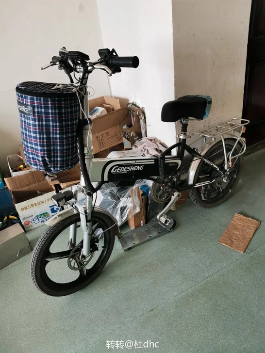 正步折叠电动车 折叠电动车,全铝车身,重量...