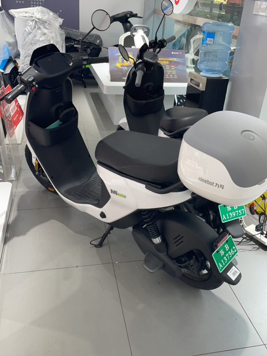 九号电动C65，一百多公里，换车了，牌照已...