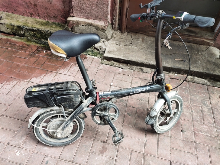 出售电动自行车,只卖最后一天,500一分不...