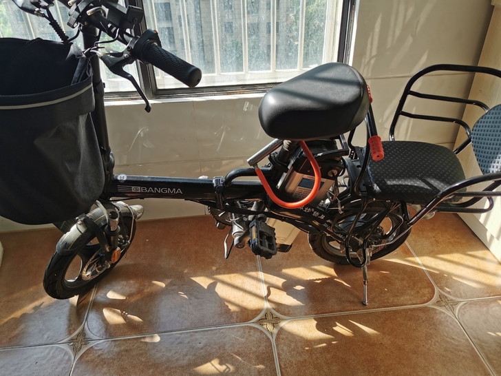 浜马代驾电动车，买来准备跑代驾的，后来没有...