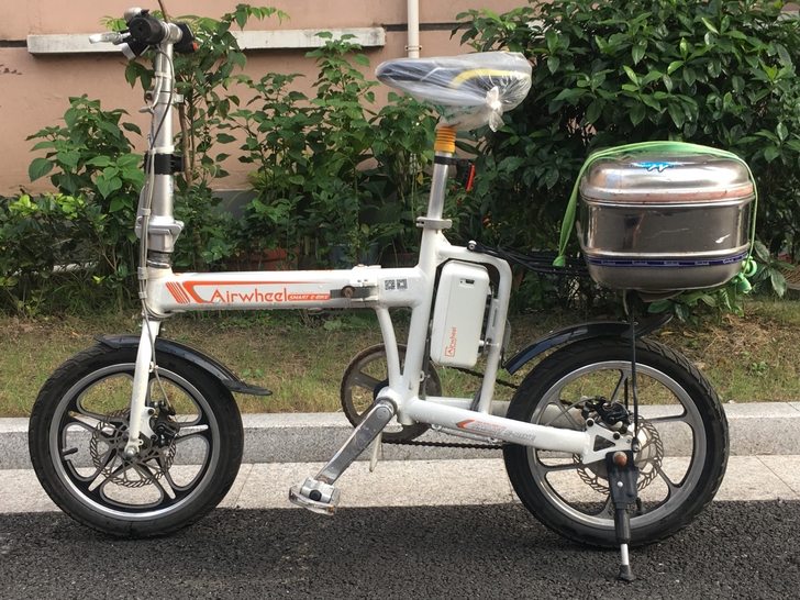 爱尔威R5，锂电池折叠助力电动车