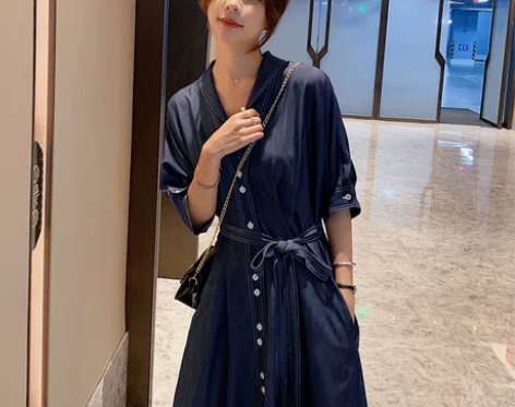 2022夏季新款气质收腰显瘦复古连衣裙女过...