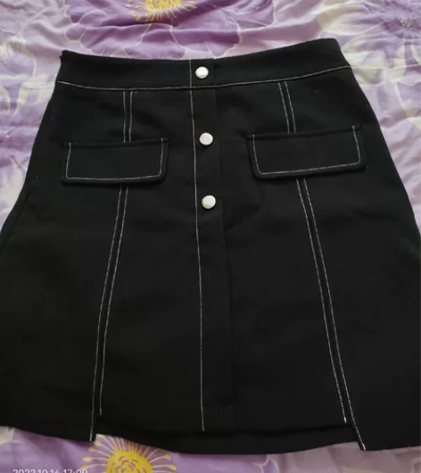 经典款黑色A字裙四季款 感兴趣的话点“我想...