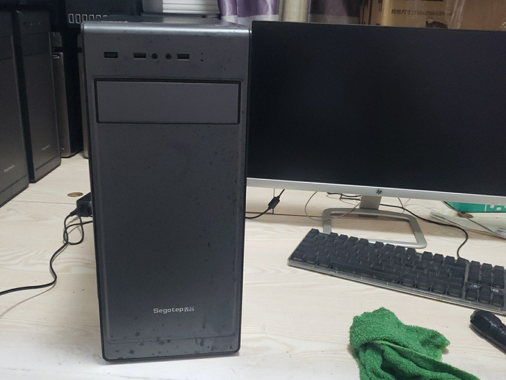 鑫谷机箱加鑫谷200瓦电源