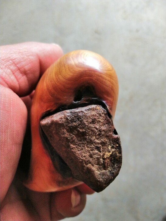 精美红抱石,纯手工制作价低包邮