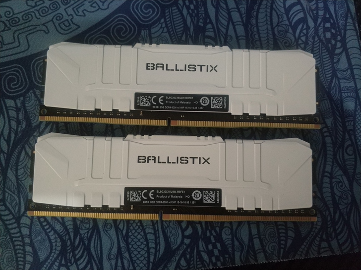 英睿达3000内存条8g两根，ddr4 3...