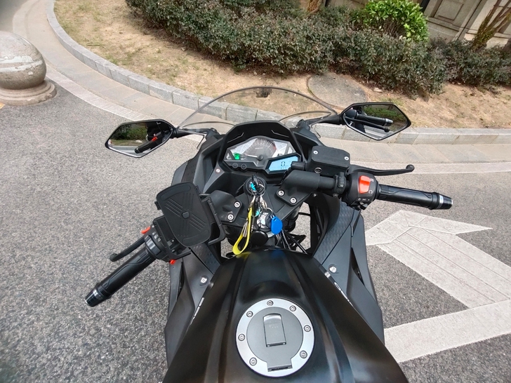 小忍者400，码表不到500km
