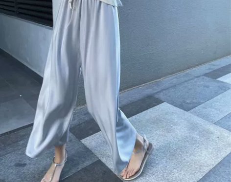 ?休闲裤 感兴趣的话点“我想要”和我私聊吧...