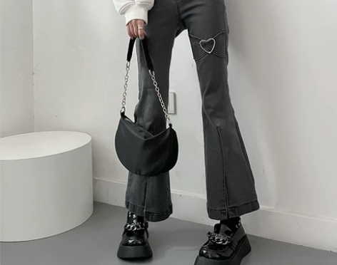 ?爱心设计感小众开叉牛仔裤女秋冬新款高腰显...