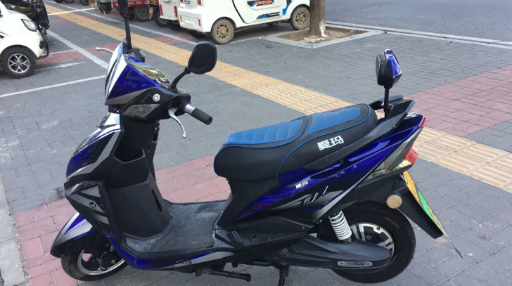 快来！极品艾玛二手电驴来一台，美女一手车，...