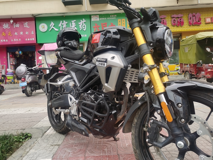力帆v8 200cc 自用车 里程9600...