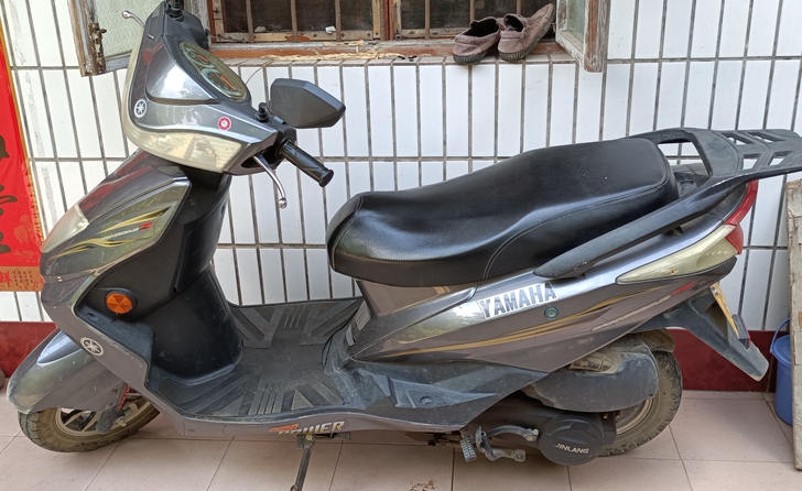 2017年的125踏板车，之前买给我爸开的...