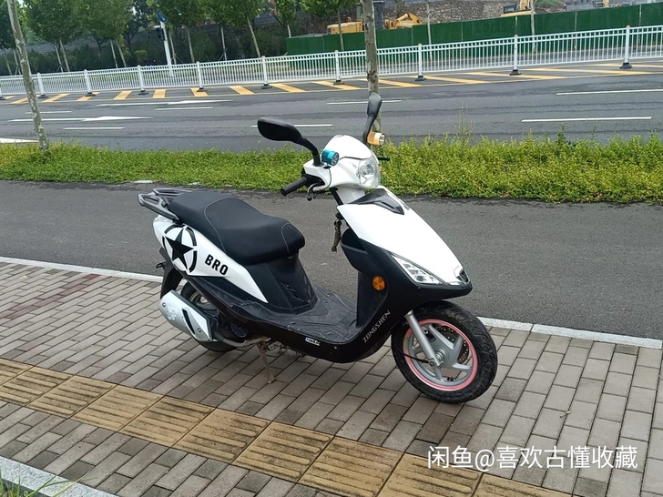踏板比亚乔zs125T摩托车便宜出，跑了7...
