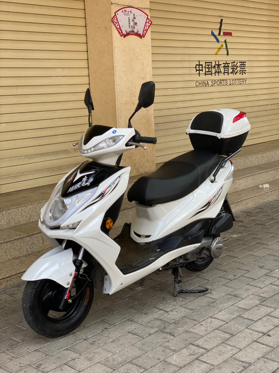 二手车2020年购买巡鹰125cc踏板摩托...