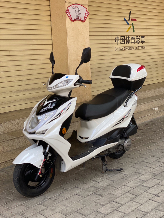 二手车2020年购买巡鹰125cc踏板摩托...