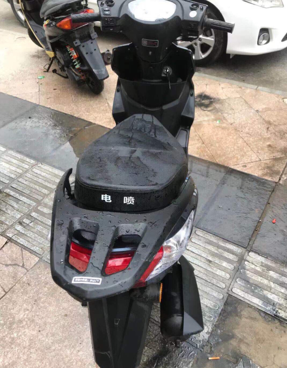 9点9成新摩托车50公里的样品车，国四可以...