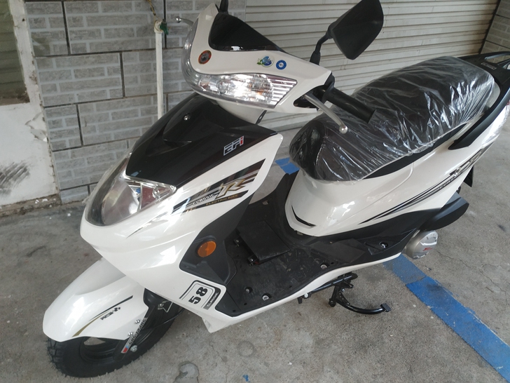 高端电喷摩托车，最新上牌摩托车，送外卖神车...