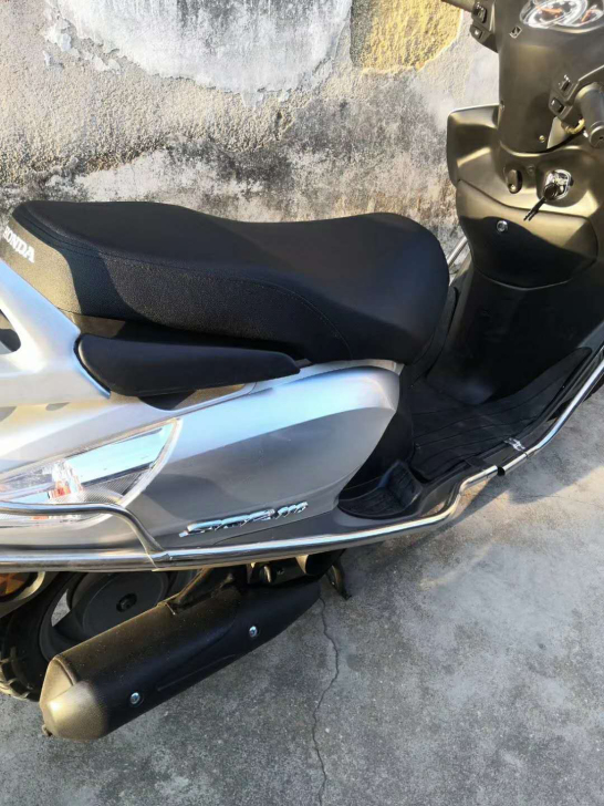 二手摩托车，踏板车，女装车特价五羊本田电喷...