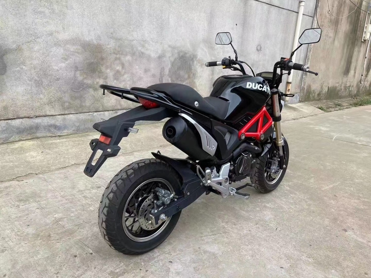 精品 (   小怪兽   )  整车9.5...