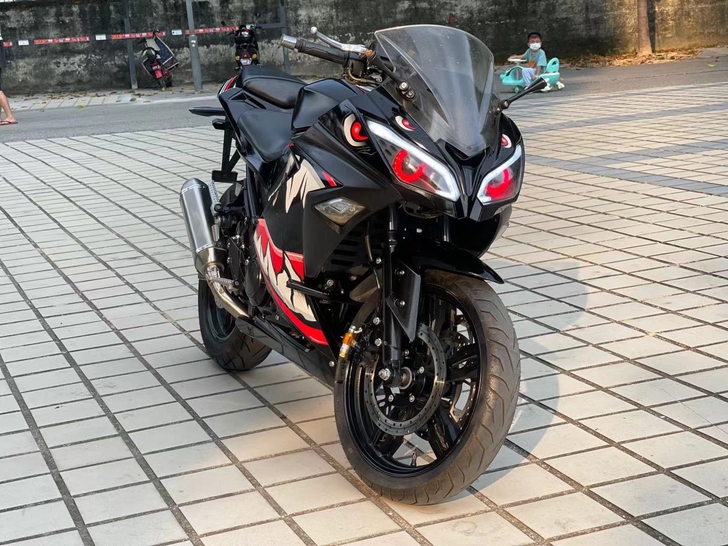 转让一台小忍者，高配鲨鱼版，双缸300cc...