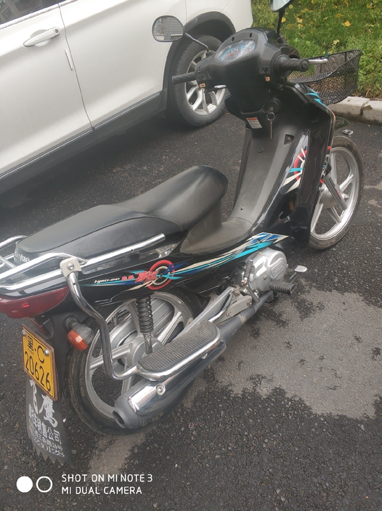 豪爵喜运110摩托车。买车骑了一年。一共骑...
