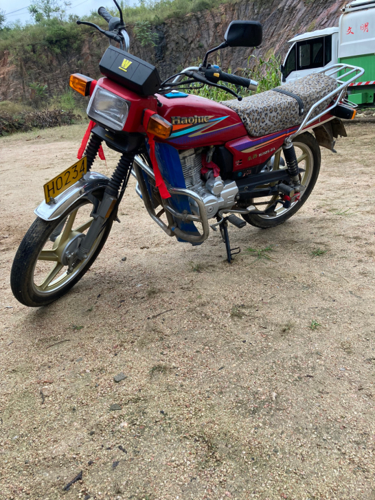 出售豪爵125车况好，有购车手续，
