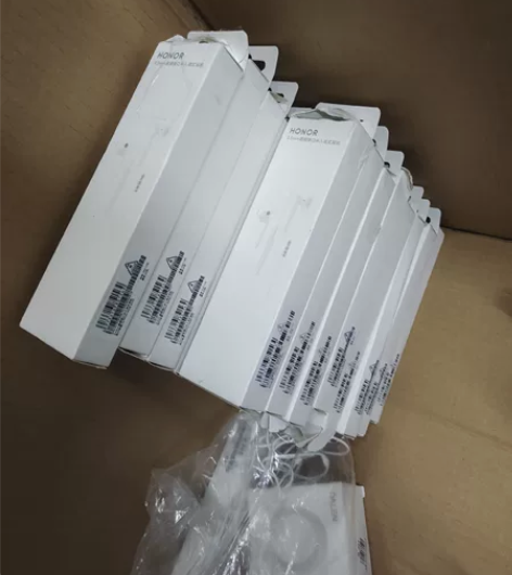 荣耀半入耳式耳机AM115R 外包装一般 ...