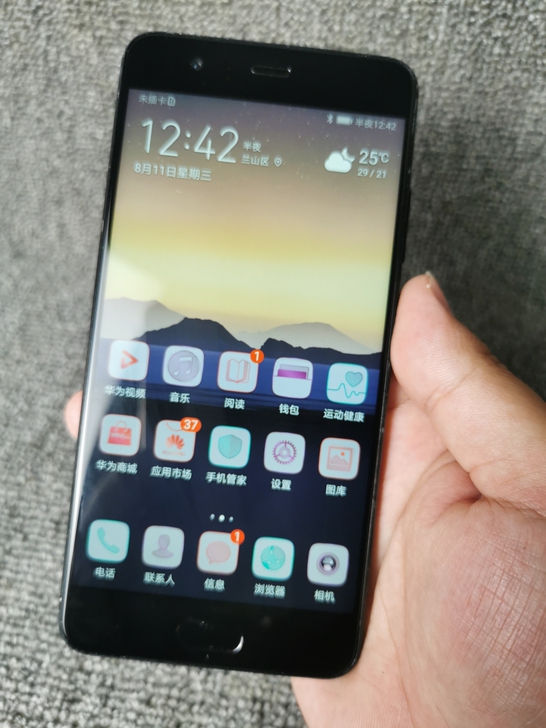 华为p10plus 6+64GB黑色 麒麟...