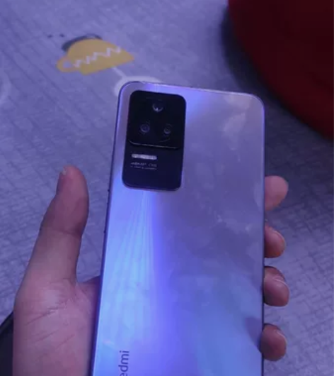 红米k40s 在保 成色9新 导航栏附近有...