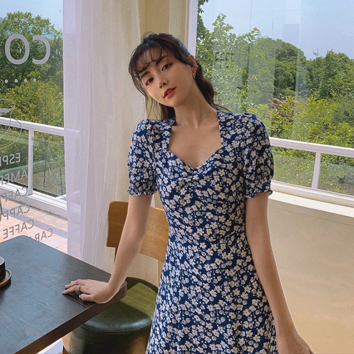 狂野玫瑰 连衣裙 仅仅试穿过 众所周知这件...