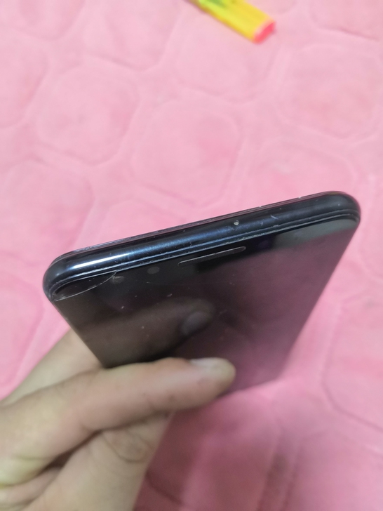 华为nova2s 6+64 尸体 现在不...