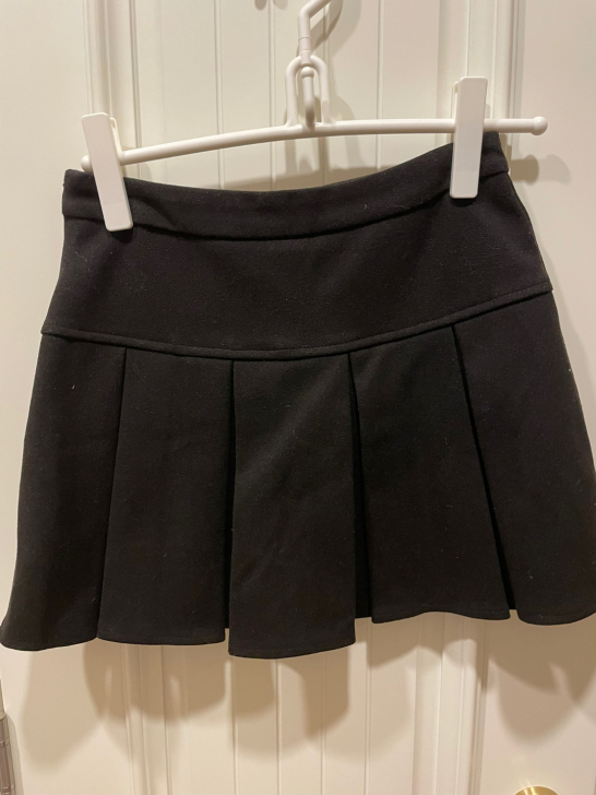 百褶裙,短裤内衬,9新,运费到付,不退不换...