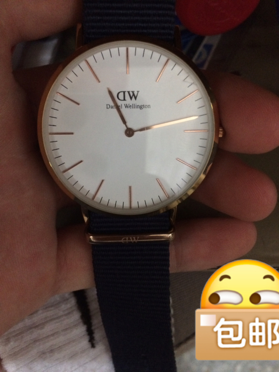 正品 dw 稍微有些磕碰 95新