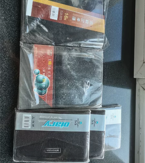高级记事本，共五本，全新未拆封，售出！ 感...