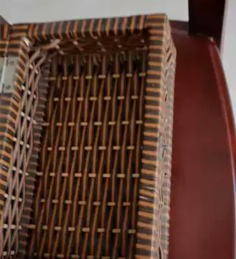 藤编桌面收纳箱,全新,手工精美,很漂亮,搬...