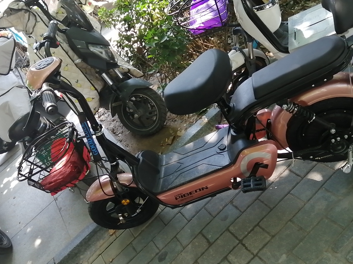 急需用钱，回笼资金卖一辆小的！同城自提！今...