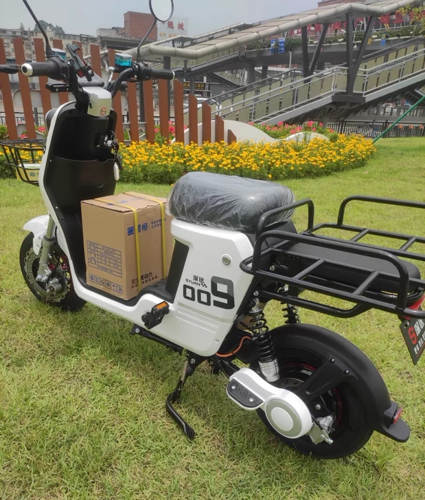 深远009高配车架，因为不是跑外卖，所以太快驾驭不了，可以上